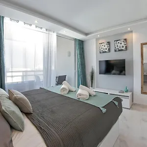 Modern With A Sea View And Pool Access Ponderosa 801 Apartment Playa de las Americas (Tenerife)